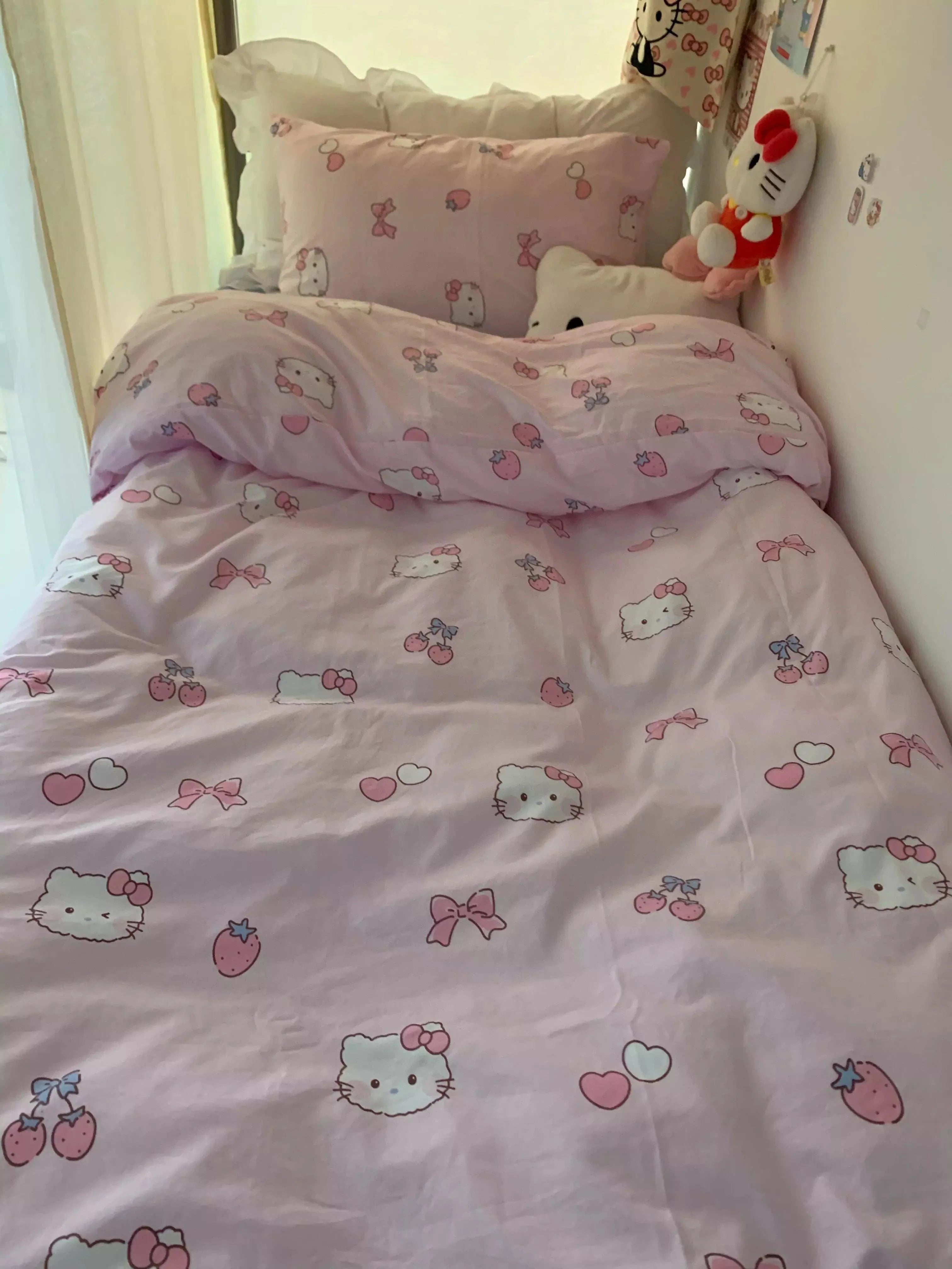Hello Kitty Wink Bedding Set - Blind Box Mall