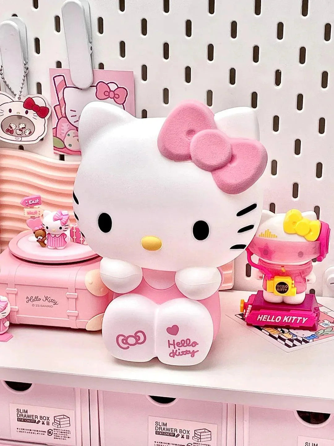 Hello Kitty Touch-Control Silicone Lamp - Blind Box Mall